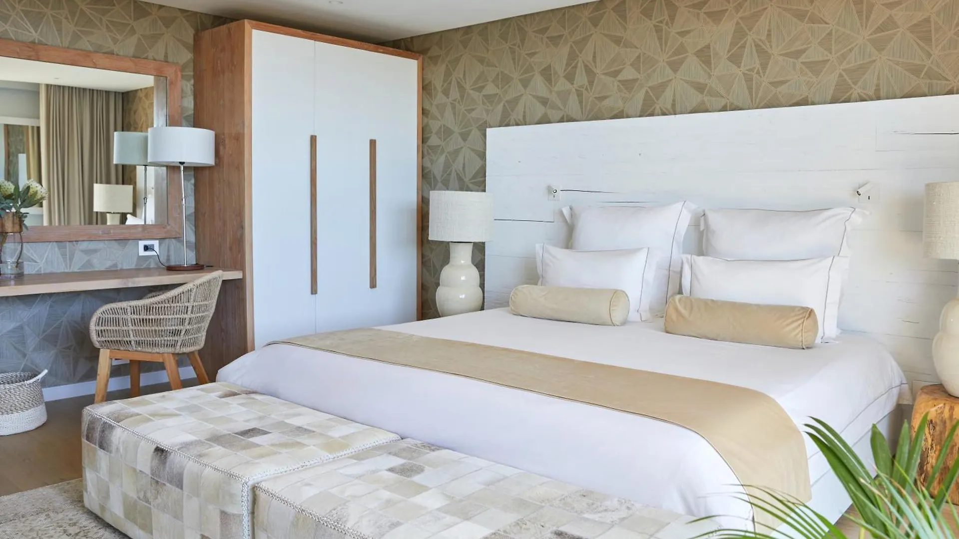 Atzaro Cape Town Hotel 5*,